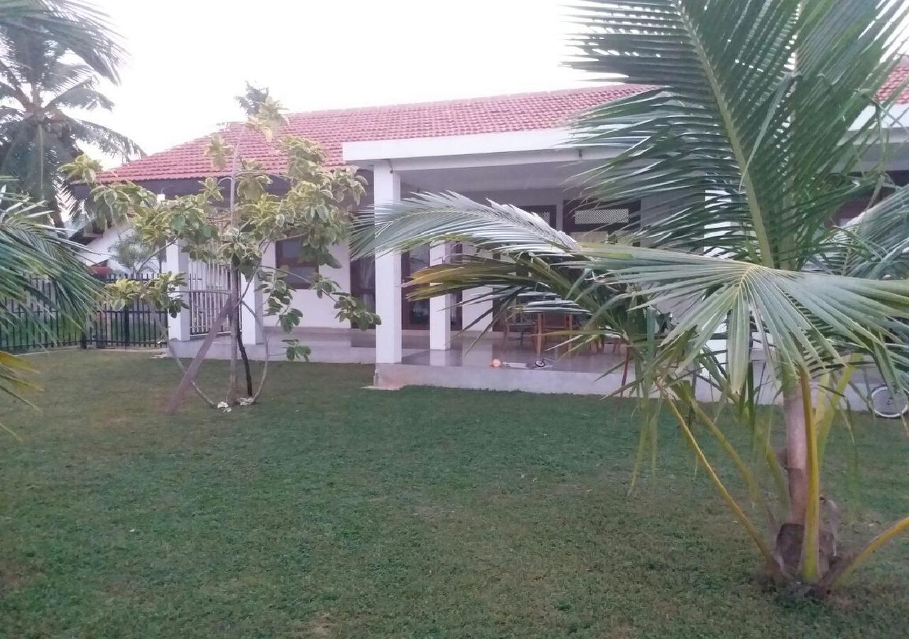 Negombo Holiday Home Eksteriør bilde