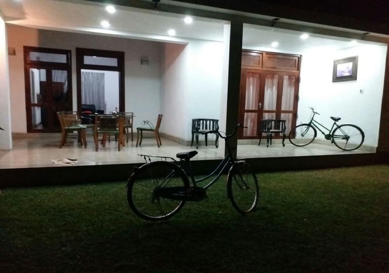 Negombo Holiday Home Eksteriør bilde