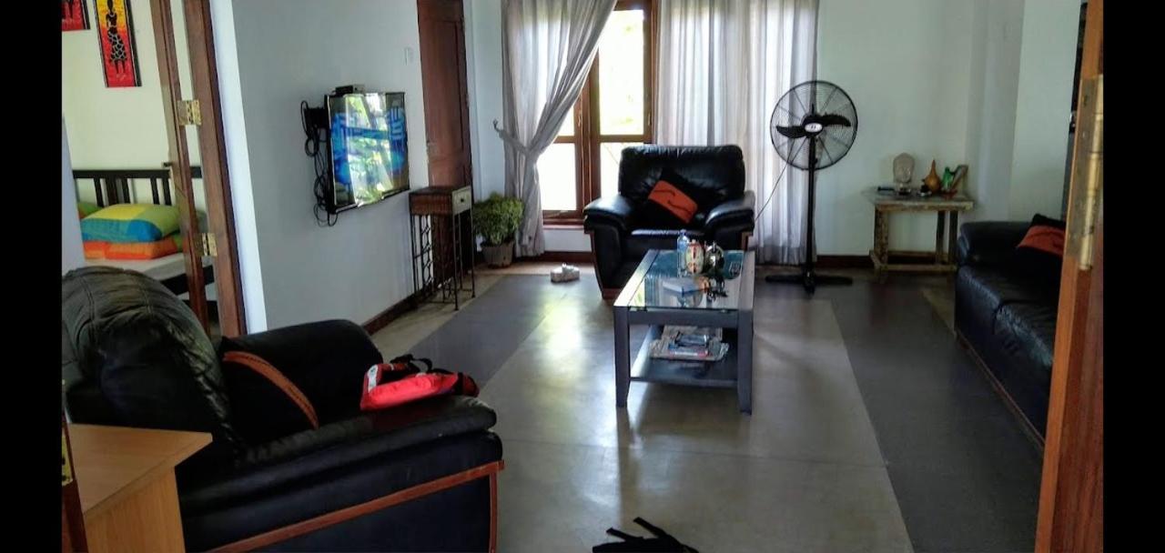 Negombo Holiday Home Eksteriør bilde