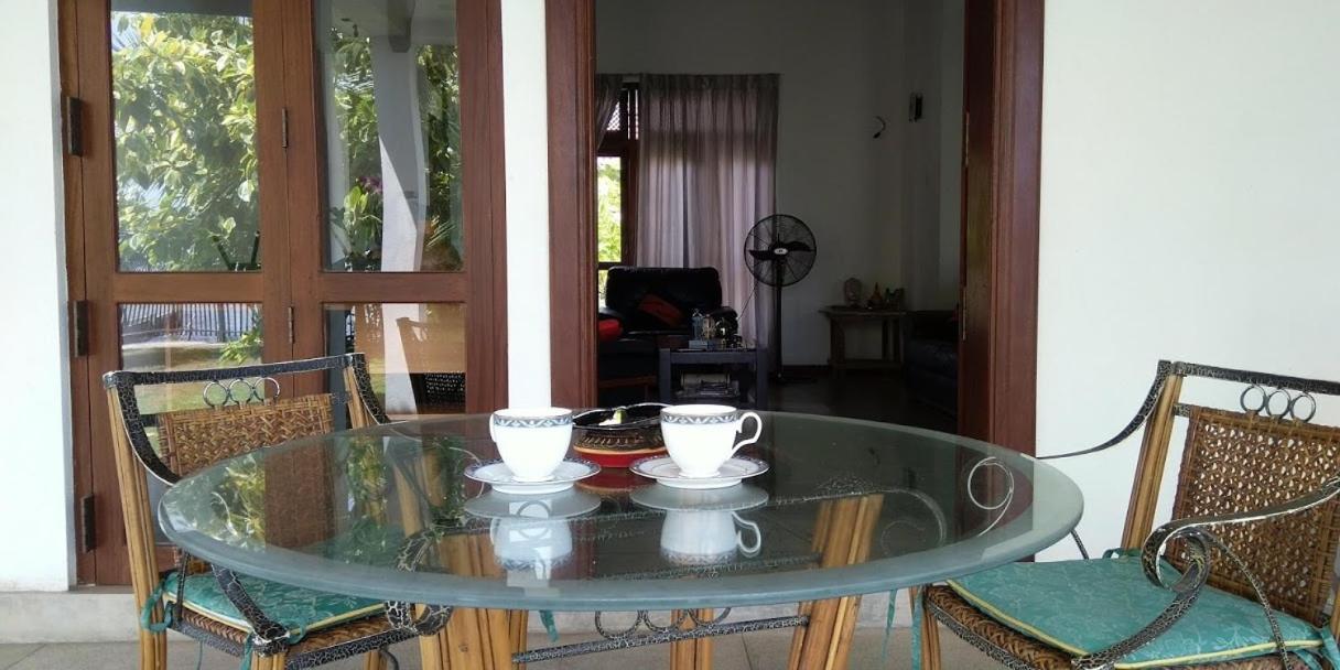 Negombo Holiday Home Eksteriør bilde